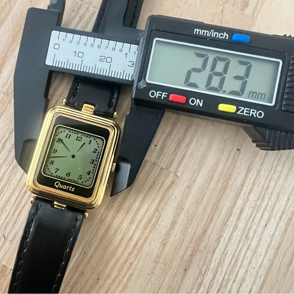 vintage style inox ladies gold tone black digital watch NEW BATTERY - Picture 10 of 11